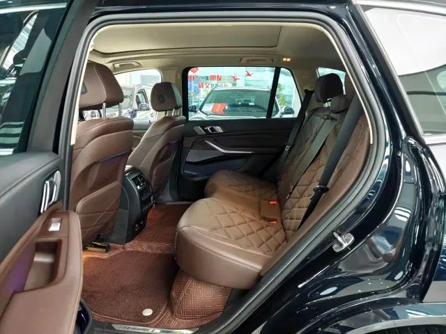 BMW X5 — Фото автомобиля 12