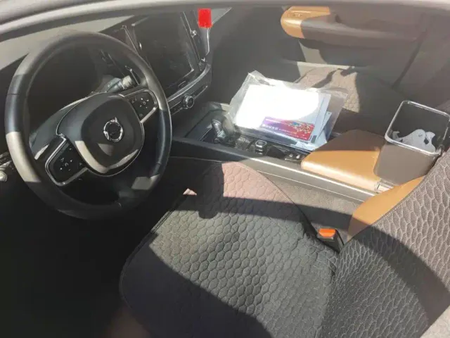 Volvo S60 — Фото автомобиля 12