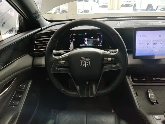 BYD Qin L — Фото автомобиля 10