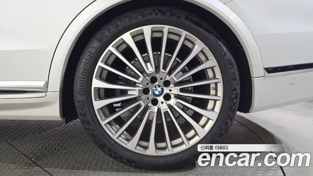 BMW X7 — Фото автомобиля 16