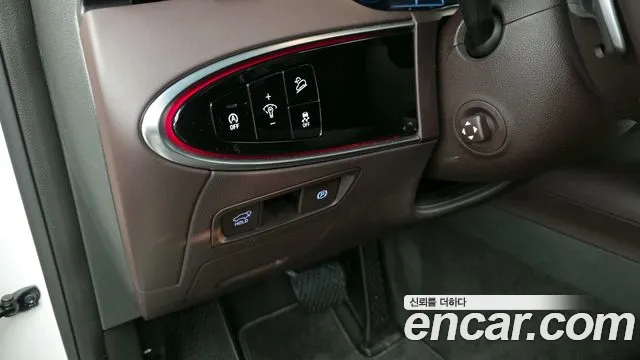 Genesis GV70 2.2 Дизель 2WD — Фото автомобиля 13