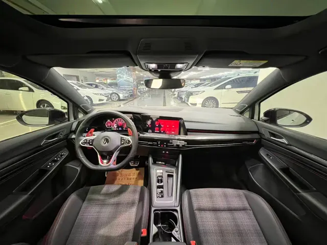 Volkswagen Golf GTI — Фото автомобиля 6
