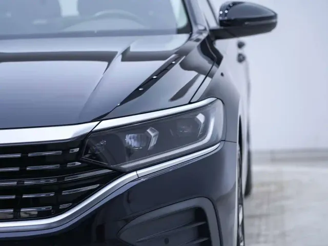 Volkswagen Passat — Фото автомобиля 4