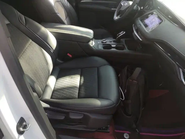 Cadillac XT4 — Фото автомобиля 24