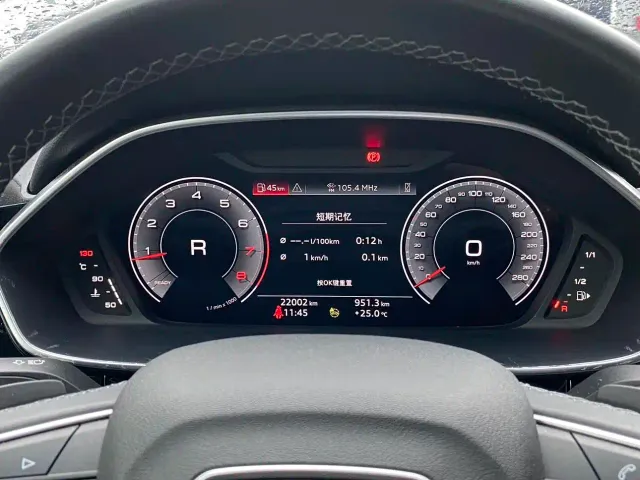 Audi Q3 — Фото автомобиля 13