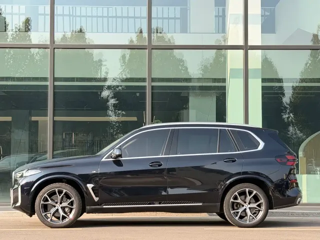 BMW X5 — Фото автомобиля 2