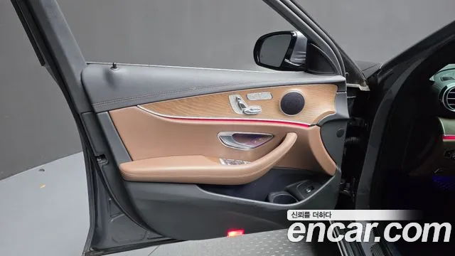 Mercedes-Benz E-Class W213 — Фото автомобиля 25