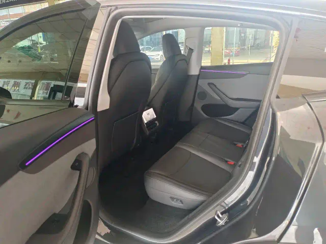 Tesla Model Y — Фото автомобиля 16
