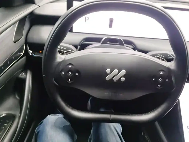 IM Motors L7 — Фото автомобиля 10