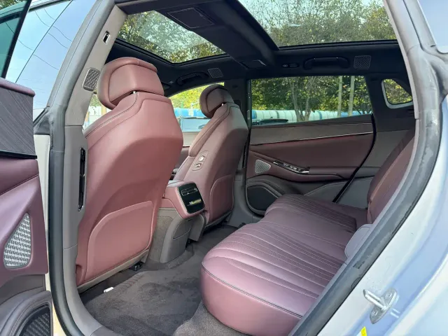 Denza Z9GT — Фото автомобиля 8