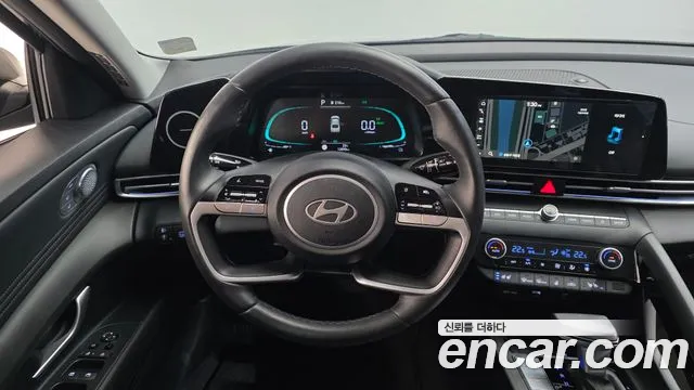 Hyundai Avante CN7 — Фото автомобиля 13