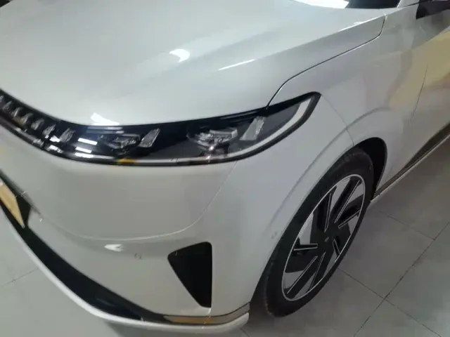 Dongfeng eπ 008 — Фото автомобиля 23