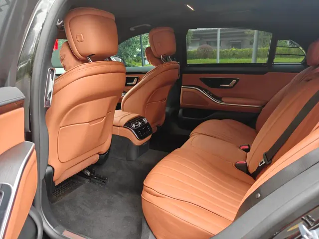 Mercedes-Benz S-Class — Фото автомобиля 10