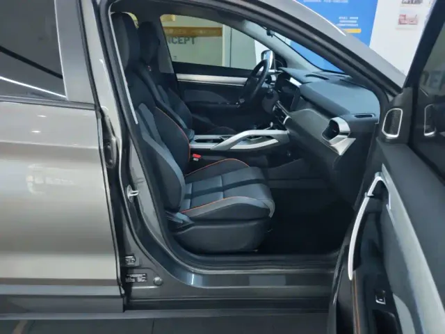 Geely Binyue — Фото автомобиля 24