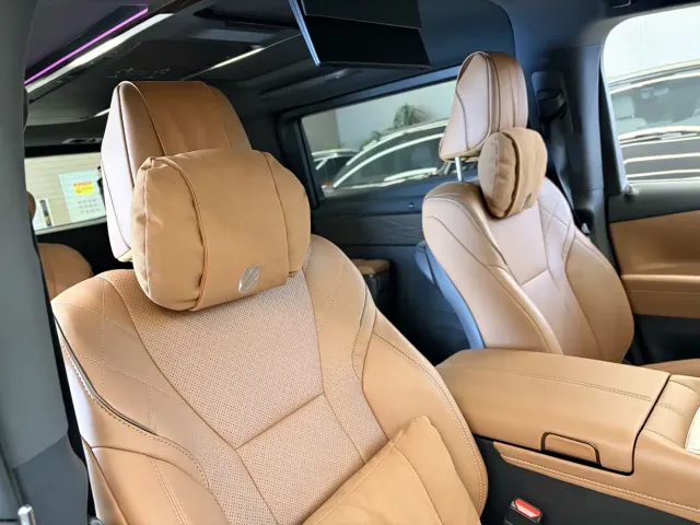Toyota Alphard — Фото автомобиля 21