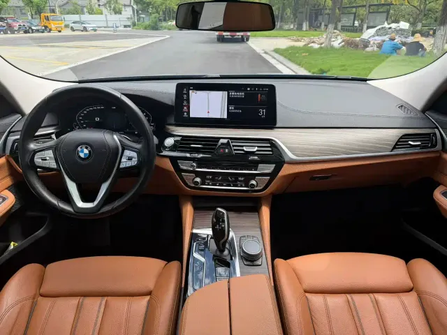 BMW 6 Series Gran Turismo — Фото автомобиля 7