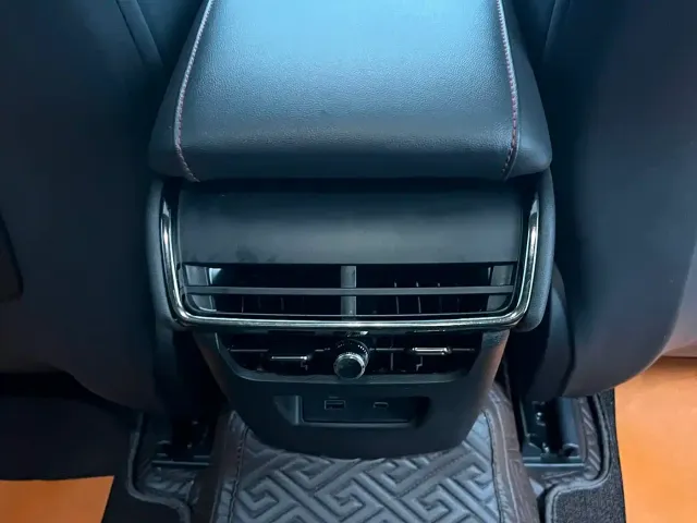 Ford Mondeo — Фото автомобиля 25