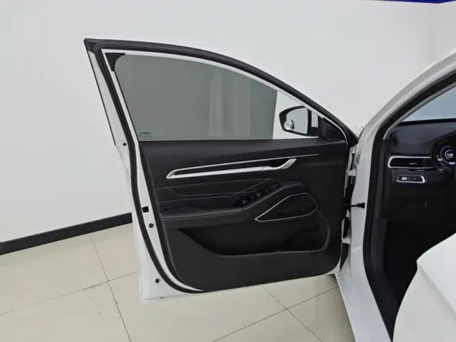 Geely Emgrand — Фото автомобиля 7