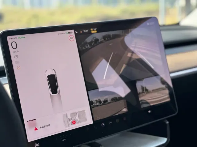 Tesla Model Y — Фото автомобиля 14