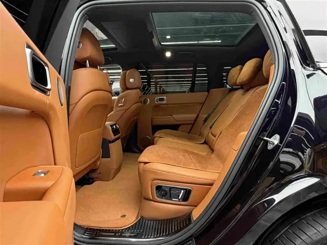 Li Auto L7 — Фото автомобиля 8