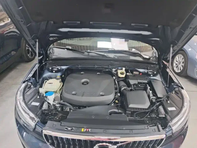 Volvo XC40 — Фото автомобиля 19