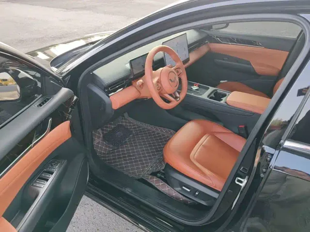 Wuling Starlight — Фото автомобиля 15