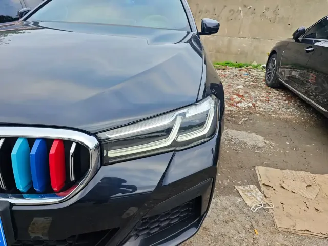 BMW 5 Series — Фото автомобиля 13