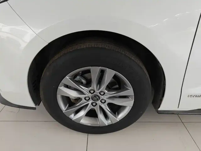 Toyota Sienna — Фото автомобиля 22
