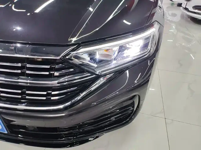 Volkswagen Sagitar — Фото автомобиля 23