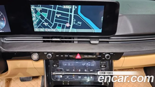 Kia Carnival Generation 4 — Фото автомобиля 14