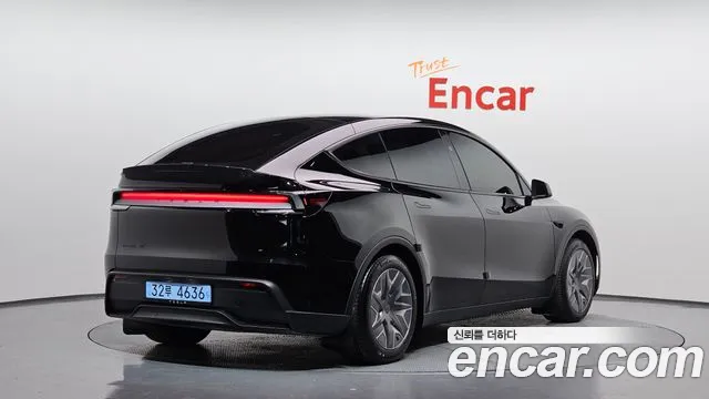 Фотография автомобиля — Tesla Model Y