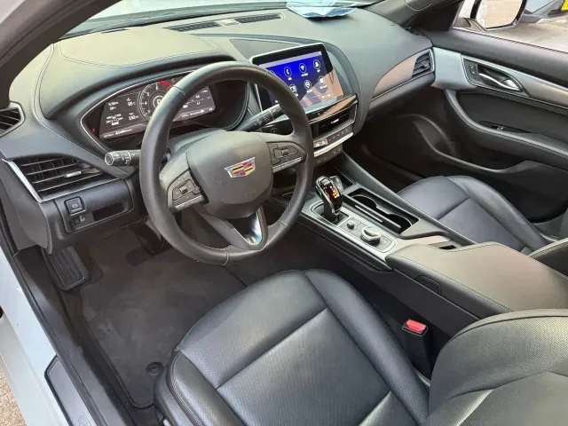 Cadillac CT5 — Фото автомобиля 5