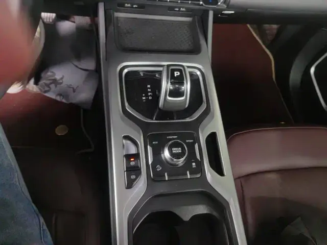 Geely Haoyue — Фото автомобиля 16