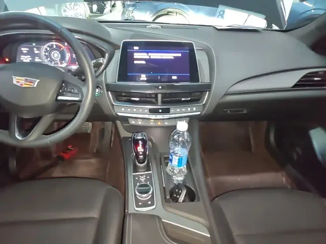 Cadillac CT5 — Фото автомобиля 12