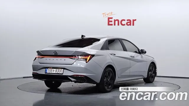 Hyundai Avante — Фото автомобиля 2