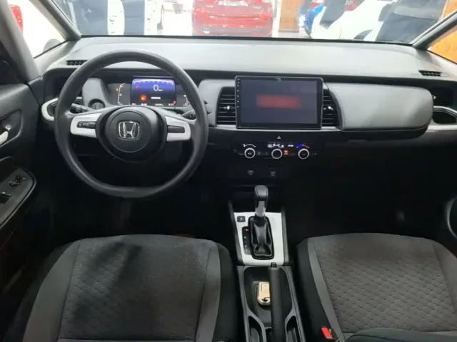 Honda Fit — Фото автомобиля 9