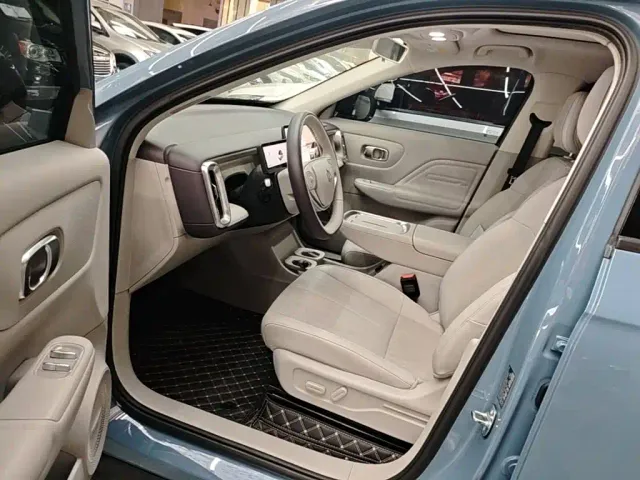 Leapmotor B10 — Фото автомобиля 15