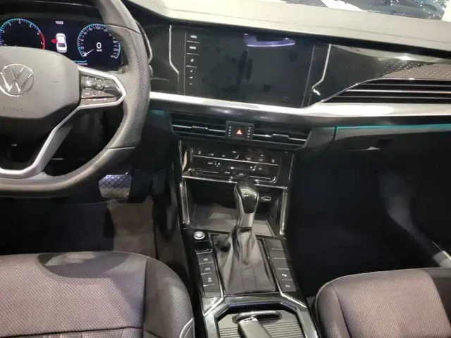 Volkswagen Passat — Фото автомобиля 12