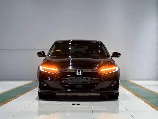 Honda Accord — Фото автомобиля 2