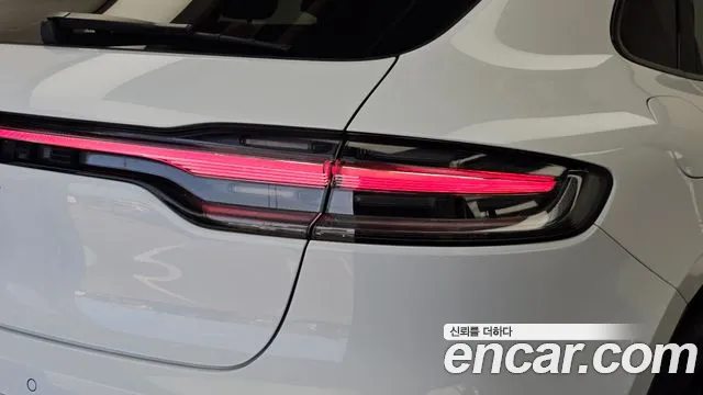 Porsche Macan — Фото автомобиля 23