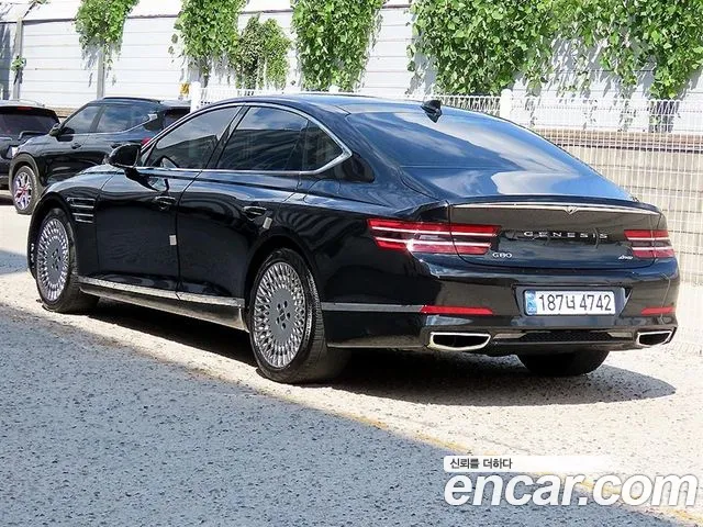 Genesis G80 RG3 — Фото автомобиля 3