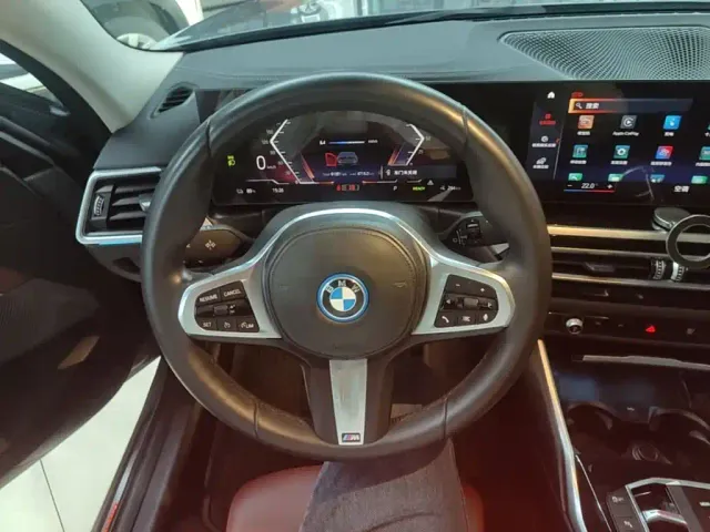 BMW i3 — Фото автомобиля 10