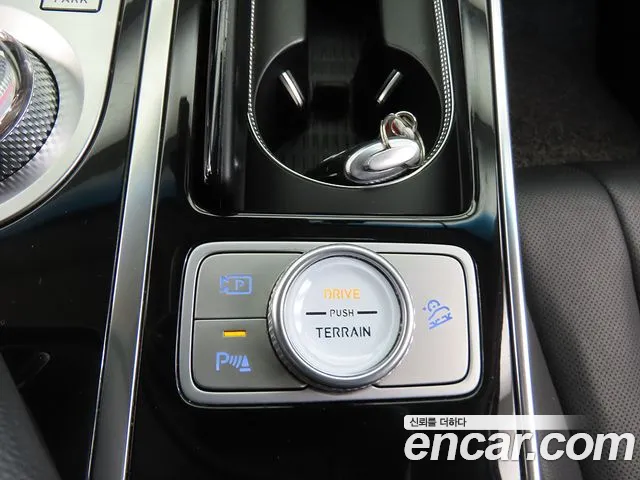 Genesis GV80 — Фото автомобиля 14
