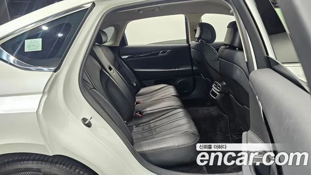 Genesis G80 Бензин 2.5 турбо AWD — Фото автомобиля 11