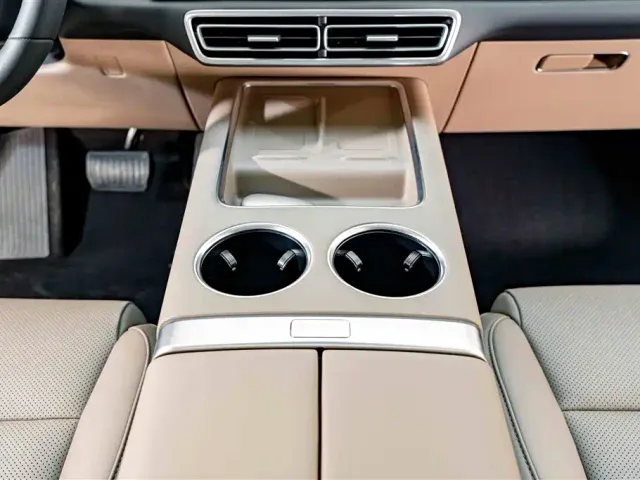 Li Auto L7 — Фото автомобиля 14