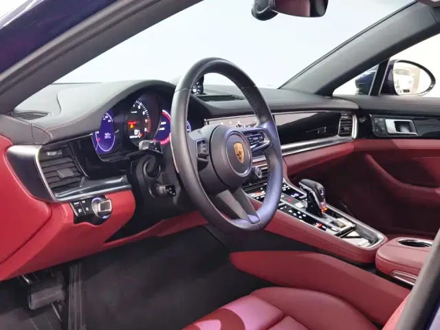 Porsche Panamera — Фото автомобиля 8