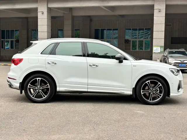 Audi Q3 — Фото автомобиля 8