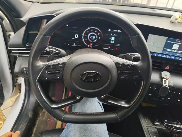 Hyundai Elantra — Фото автомобиля 15