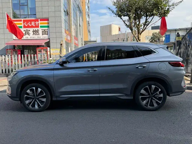 BYD Song PLUS — Фото автомобиля 3
