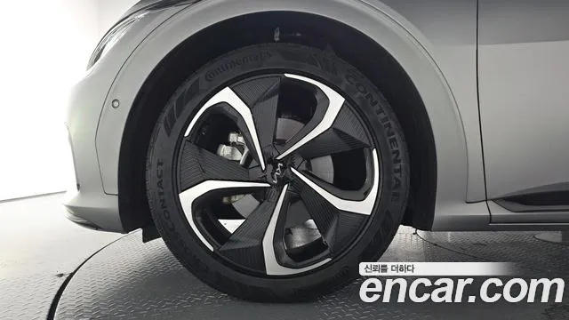 Kia EV6 — Фото автомобиля 5